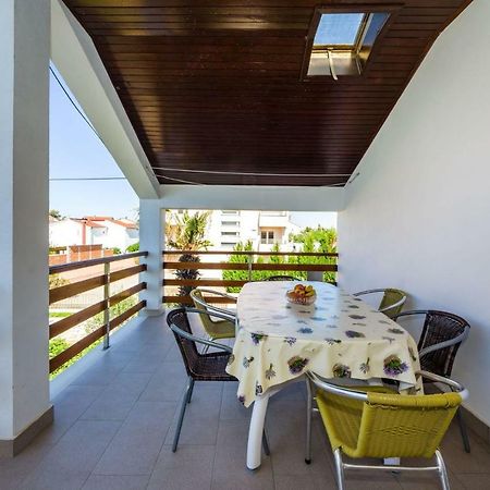 Apartment Matkos - With Garden And Terrace Nin Esterno foto